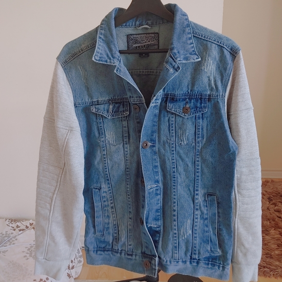 Denim jacket - Picture 1 of 3
